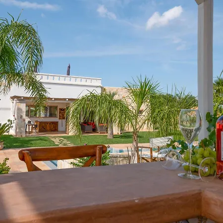 Gli Arcangeli Villa *